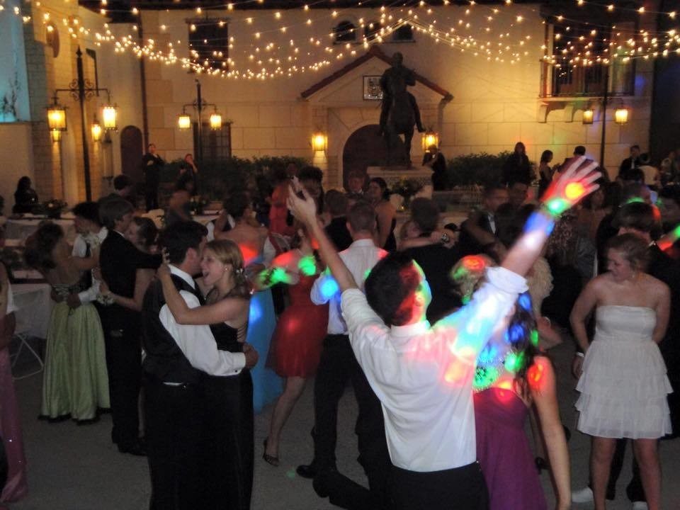 Online wedding planning for Black Tie DJs of Sarasota Florida